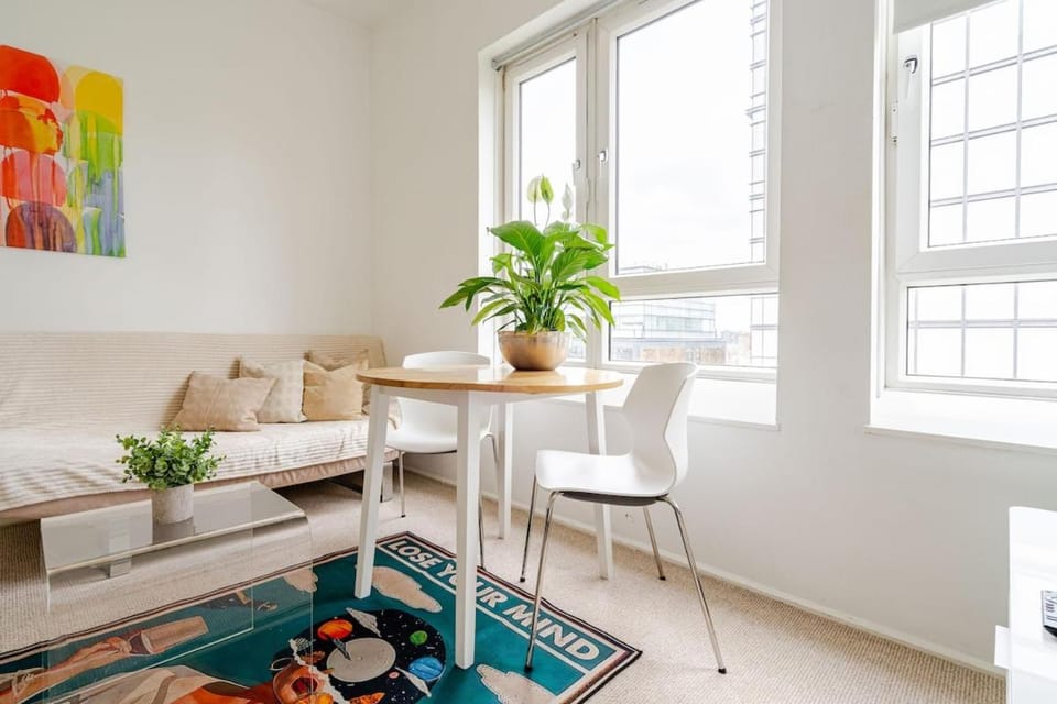 Skyline Loft Life in Old Street up to 6 people! Apartment in London Borough of Islington