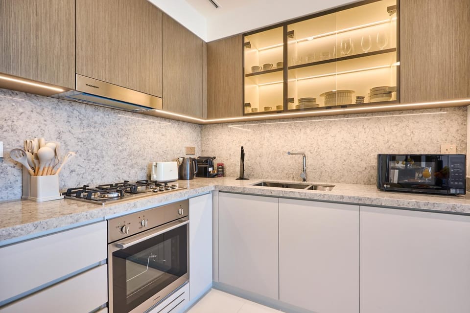 Coffee/tea facilities, Kitchen or kitchenette, dishwasher, microwave, stove, toaster, kitchen
