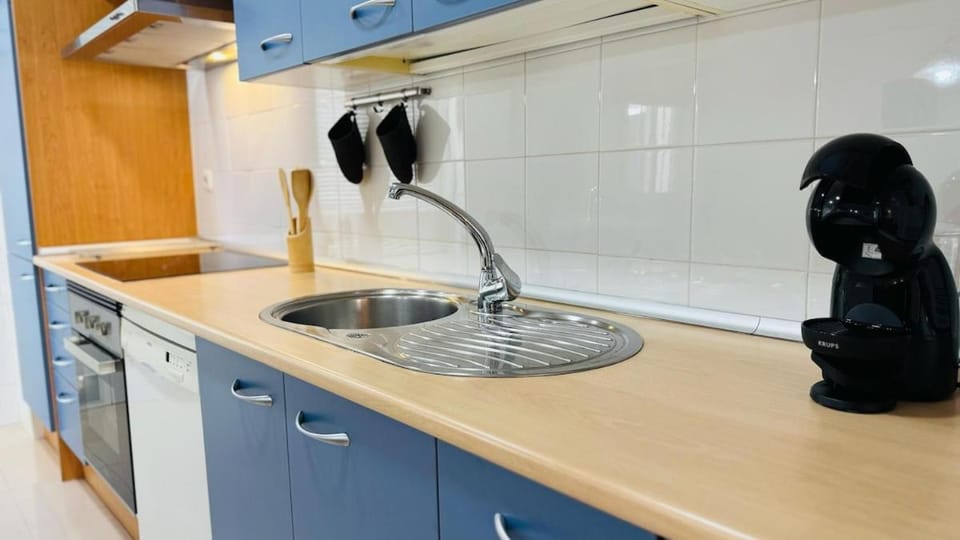 Room City Estepona Montemayor 2BR pool and garage Apartment in Estepona