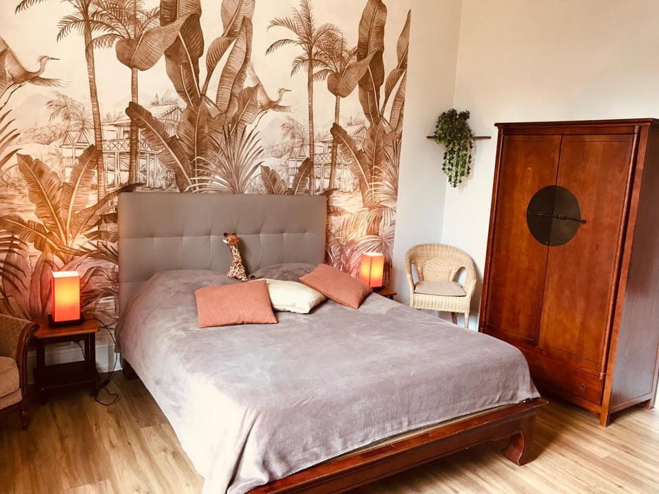 Bed, Bedroom