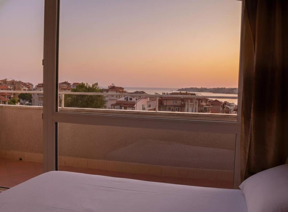 Guest House Petrovi Bed and Breakfast in Sozopol