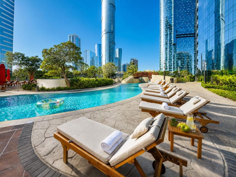Property building, Swimming pool