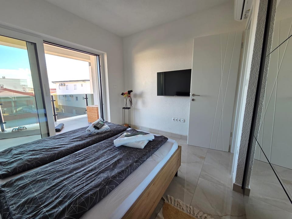 TV and multimedia, Bedroom