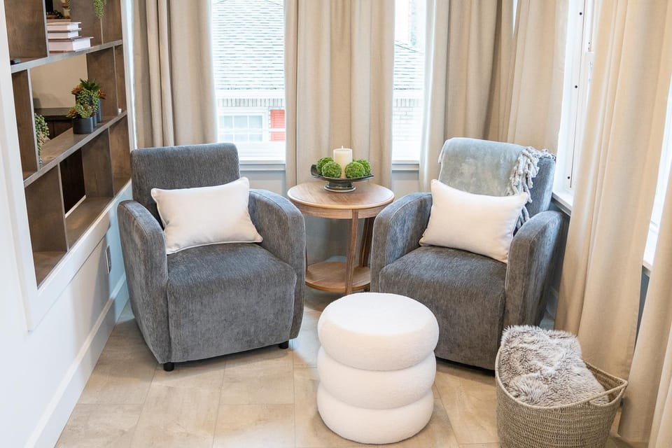 Living room, Seating area