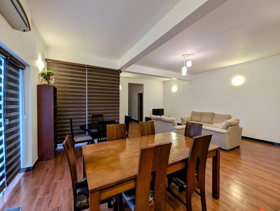 Luxury Urban Living 3BR 360Rooftop Pool & Gym Apartment in Negombo