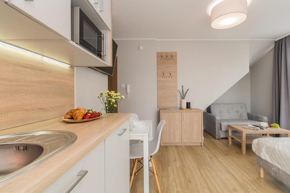 TV and multimedia, Kitchen or kitchenette, Seating area, microwave