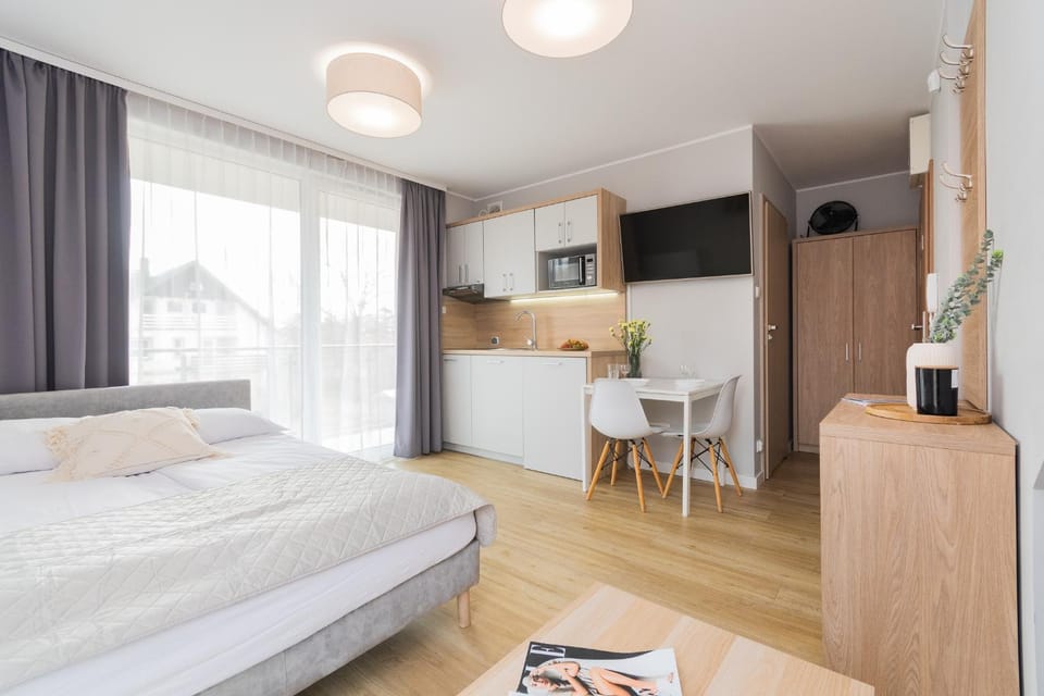Bed, Kitchen or kitchenette