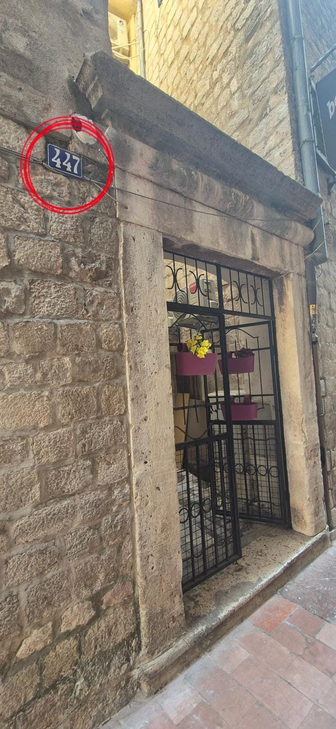 Property building, Facade/entrance