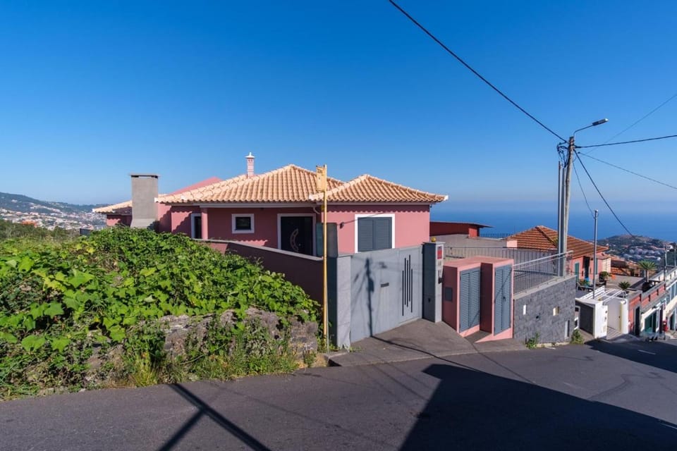GuestReady - Private Terrace Stay Bed and Breakfast in Funchal