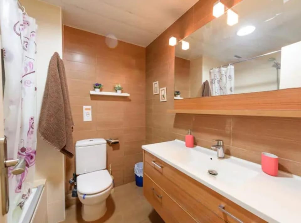 Ramblas Rentals Spacious & Design 4Br Flat With Balcony 15m Ramblas Apartment in Barcelona