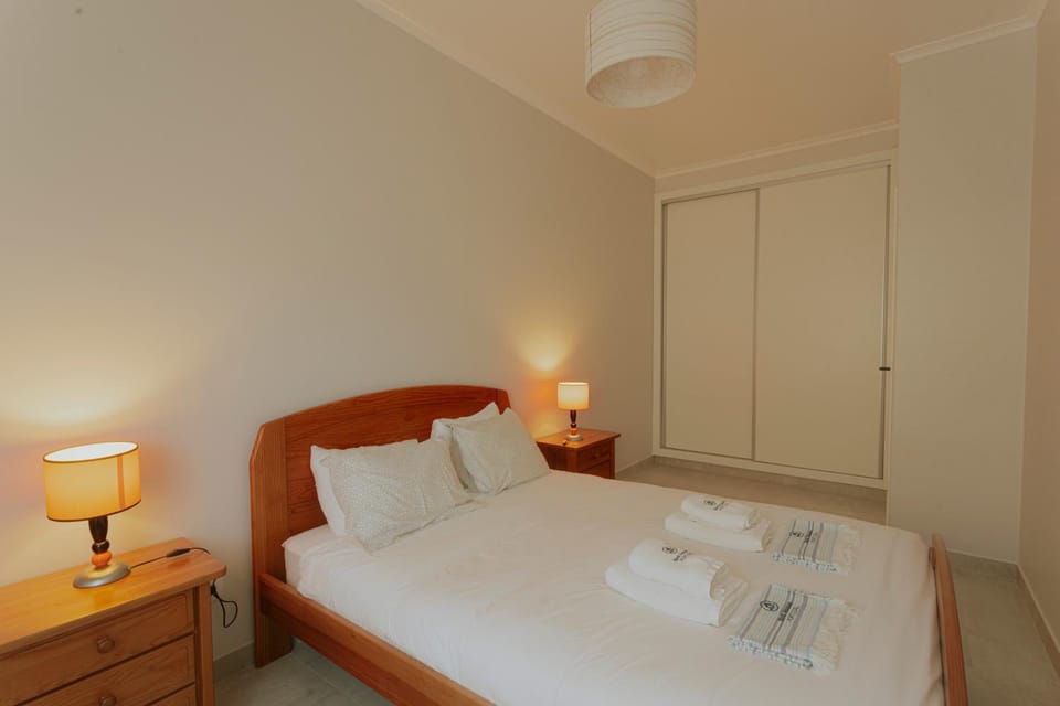 Bed, Photo of the whole room, Bedroom, towels, wardrobe