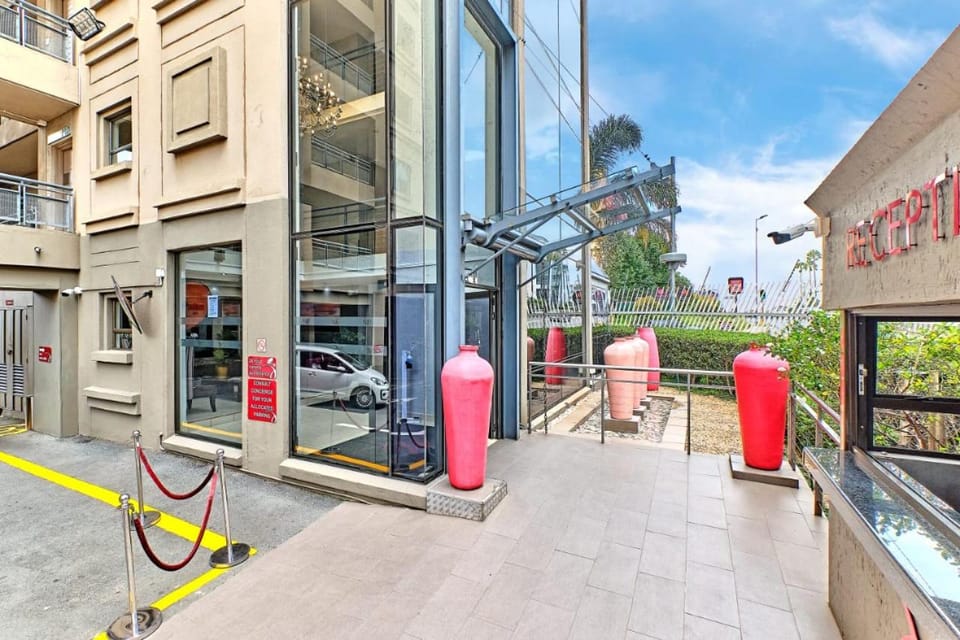 NYUMBAYANGA ACCOMMODATIOn-WESTPOINT Apartment in Sandton