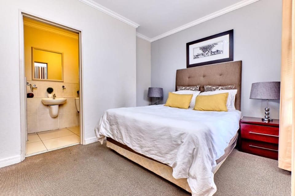 NYUMBAYANGA ACCOMMODATIOn-WESTPOINT Apartment in Sandton