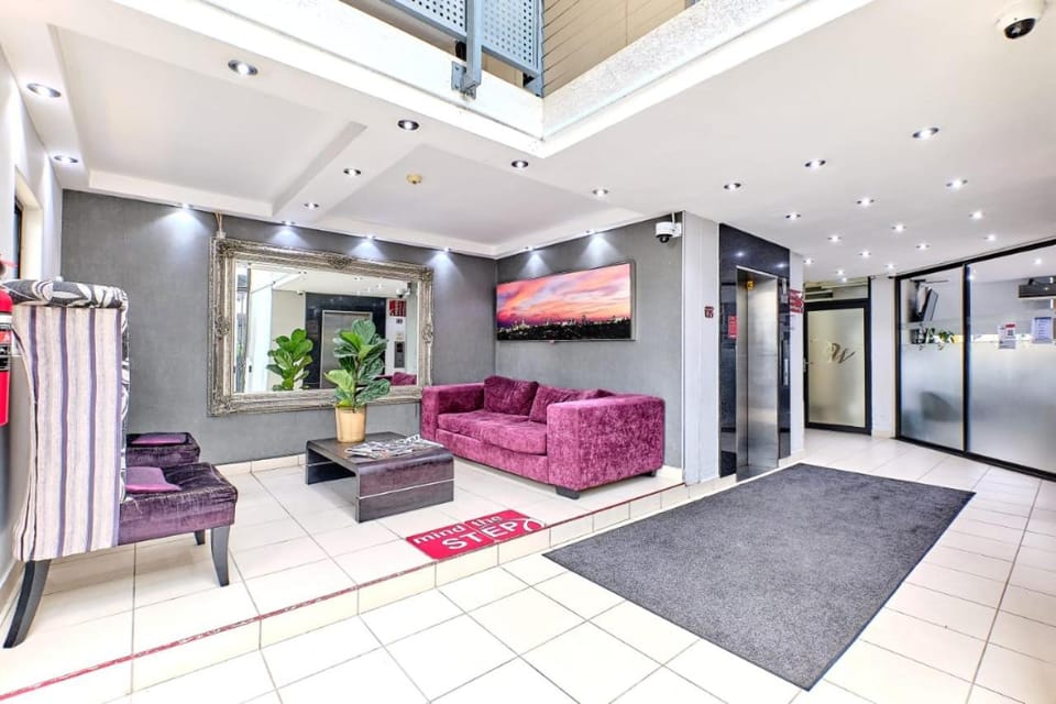 NYUMBAYANGA ACCOMMODATIOn-WESTPOINT Apartment in Sandton