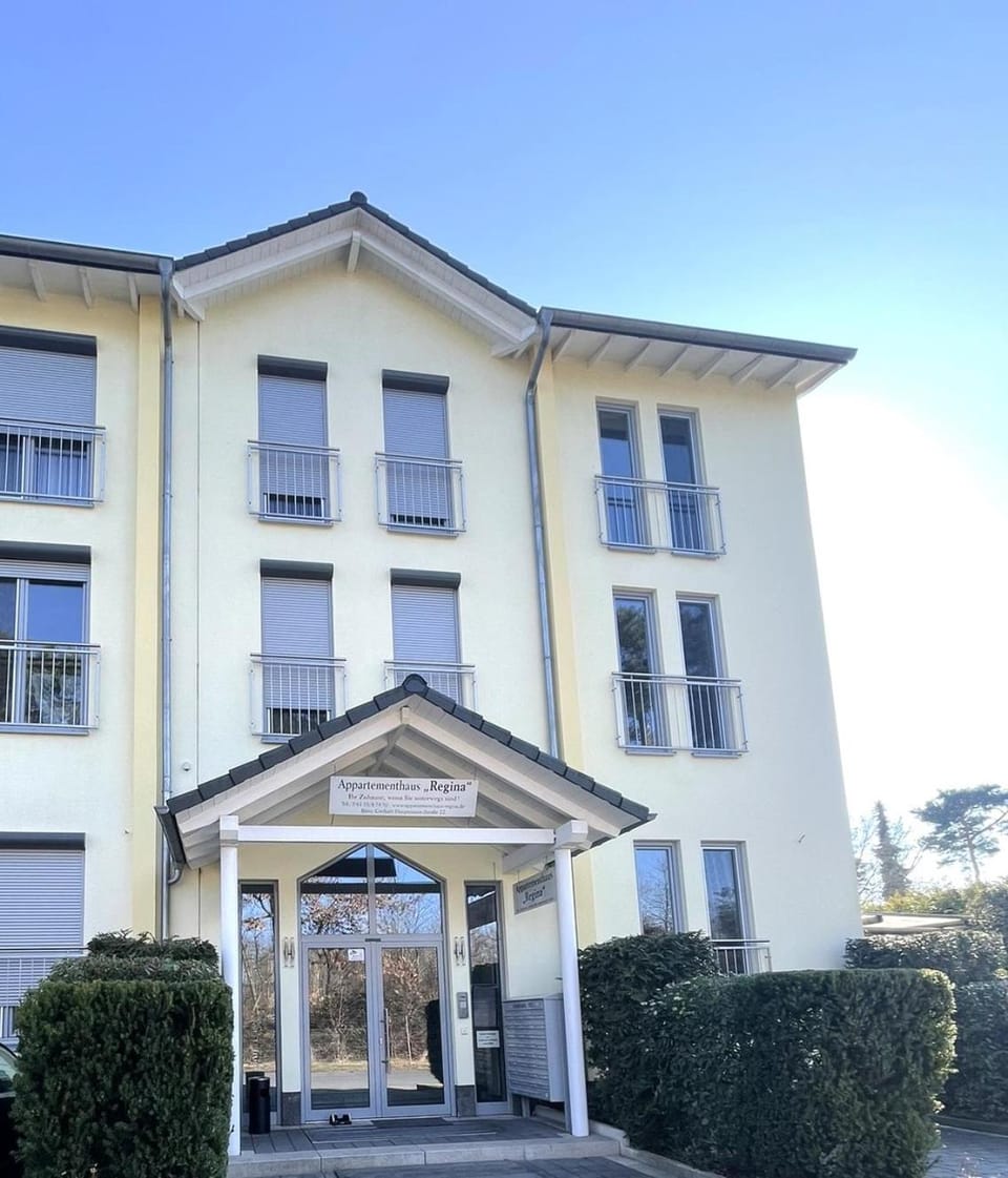 Property building, Facade/entrance