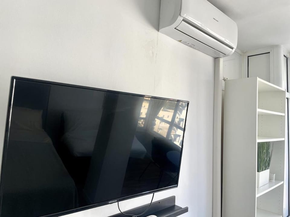 TV and multimedia, air conditioner