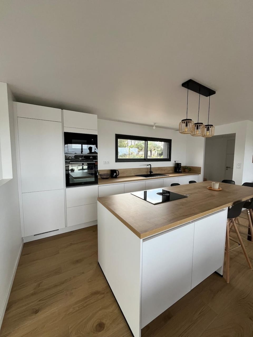 Kitchen or kitchenette, oven, stove