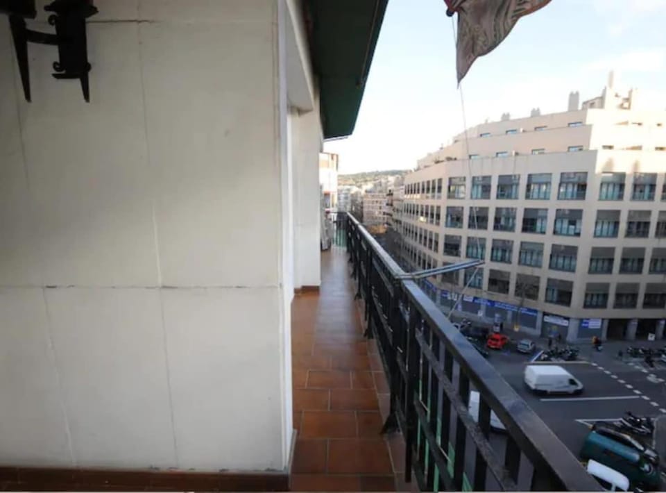 Ramblas Rentals Unique & Spacious Flat 4BR Terrace 20M Ramblas Apartment in Barcelona