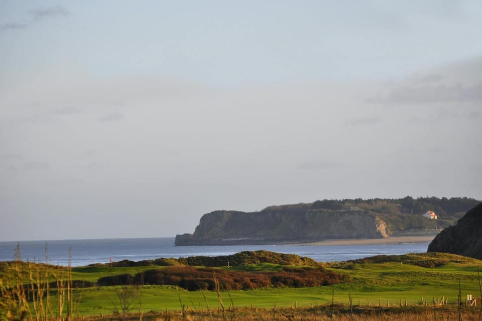 Nearby landmark, Natural landscape, Beach