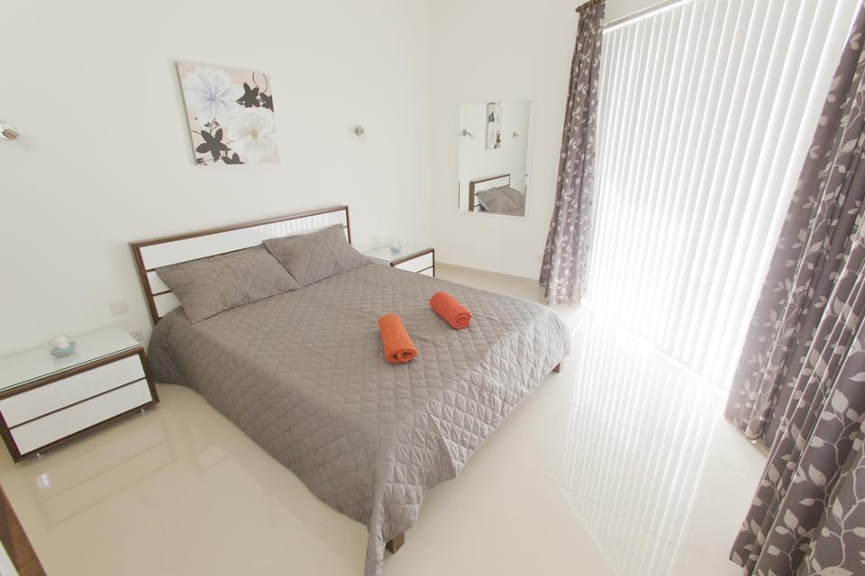 Day, Photo of the whole room
