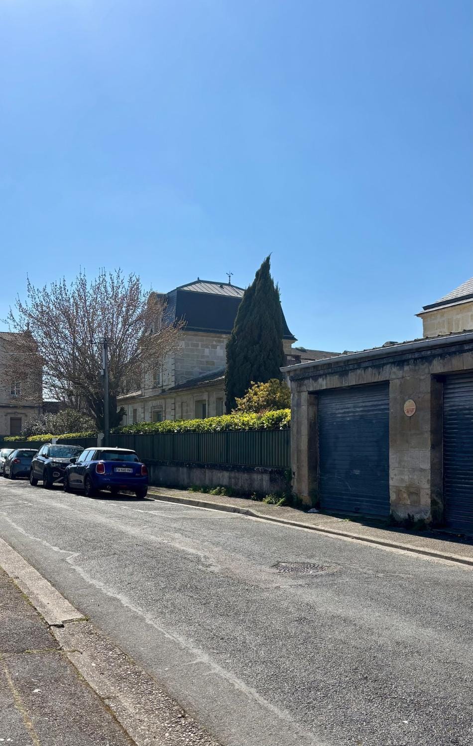 Neighbourhood, Street view
