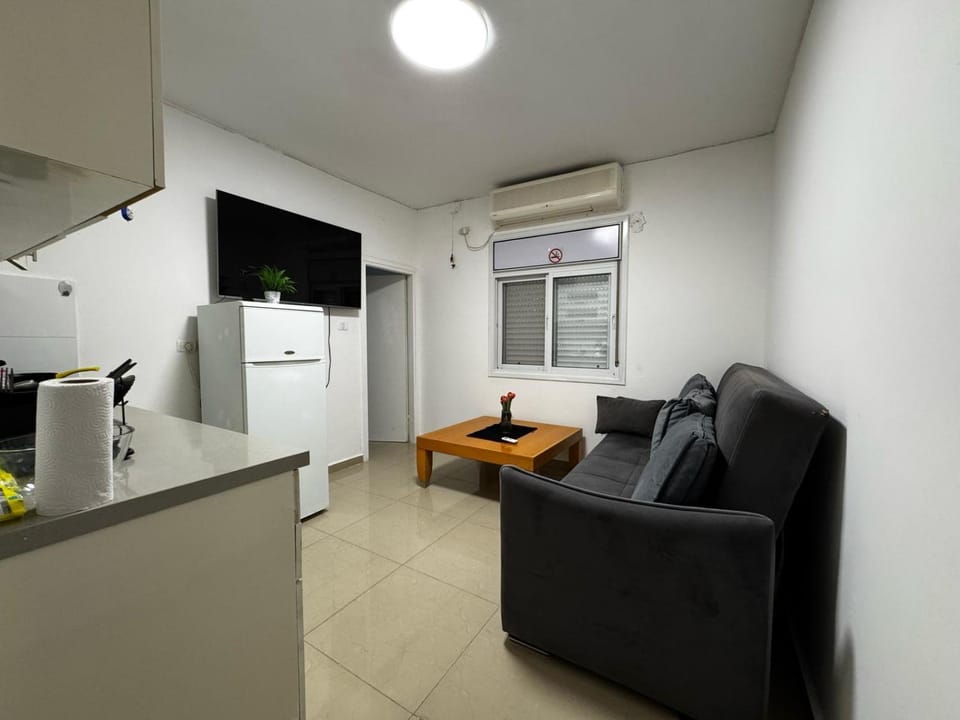 TV and multimedia, air conditioner, air conditioner