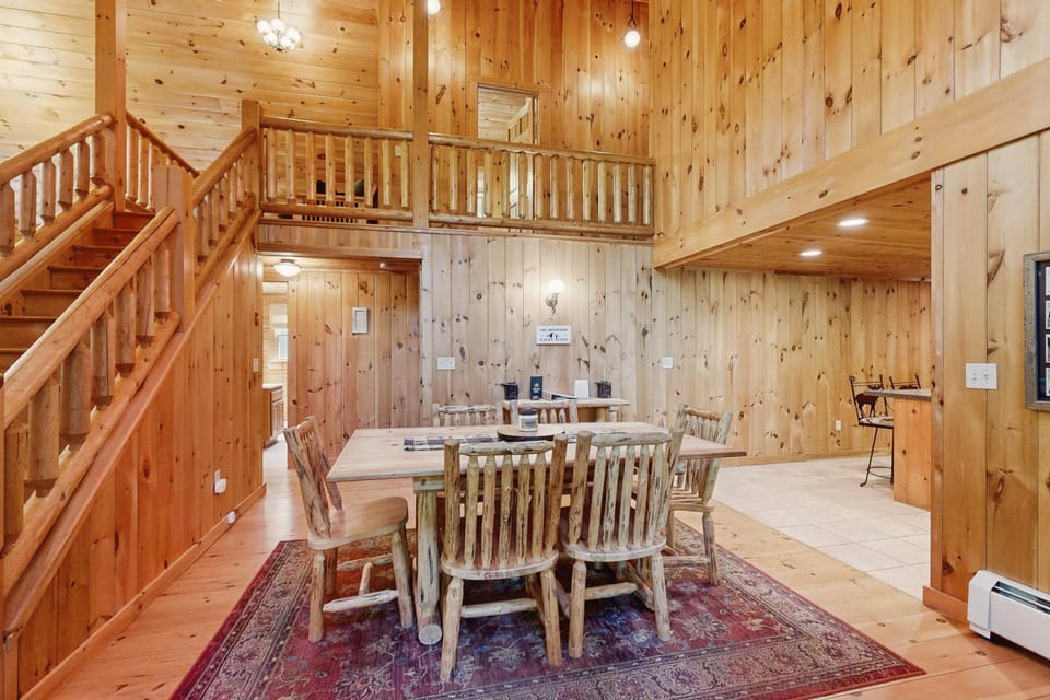 The Den In Franconia House in Sugar Hill