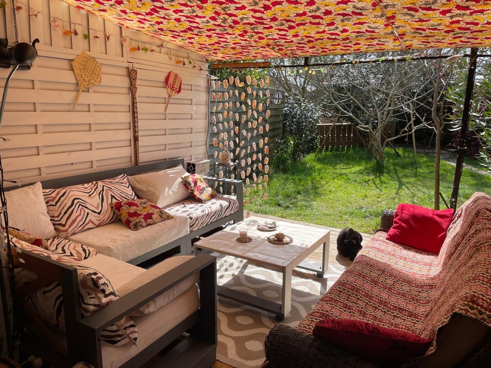 Patio, Garden view
