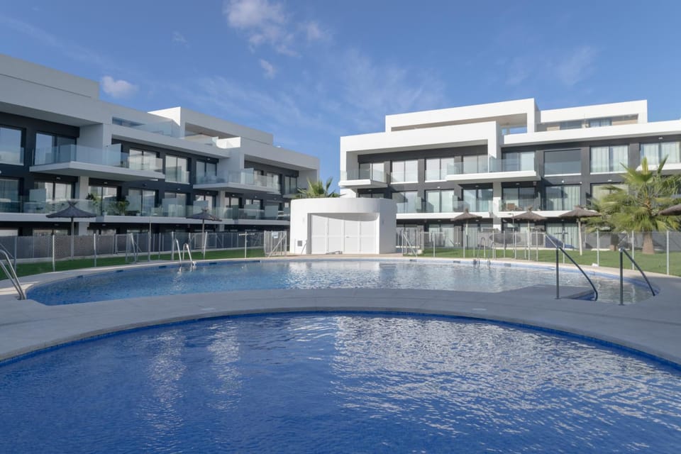 Property building, Swimming pool