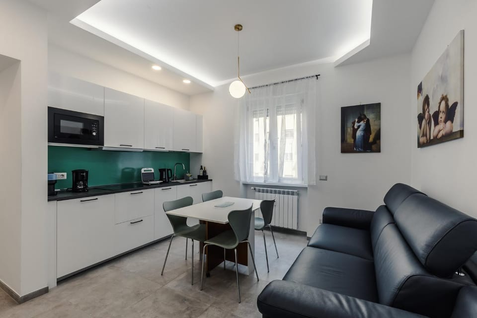 Living room, Dining area, stove
