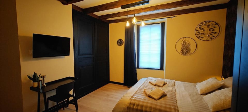 Bed, Bedroom