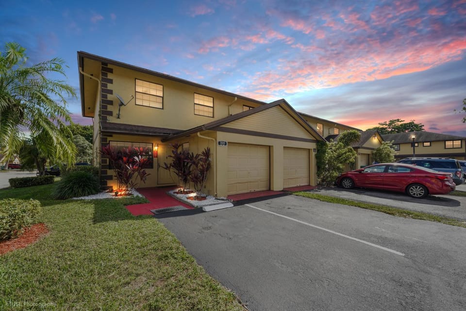 Property building, Street view, Parking
