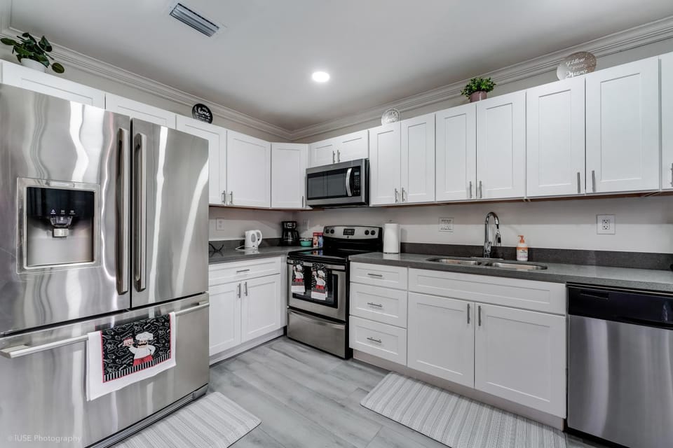 Coffee/tea facilities, Kitchen or kitchenette, dishwasher, minibar, oven, stove, toaster