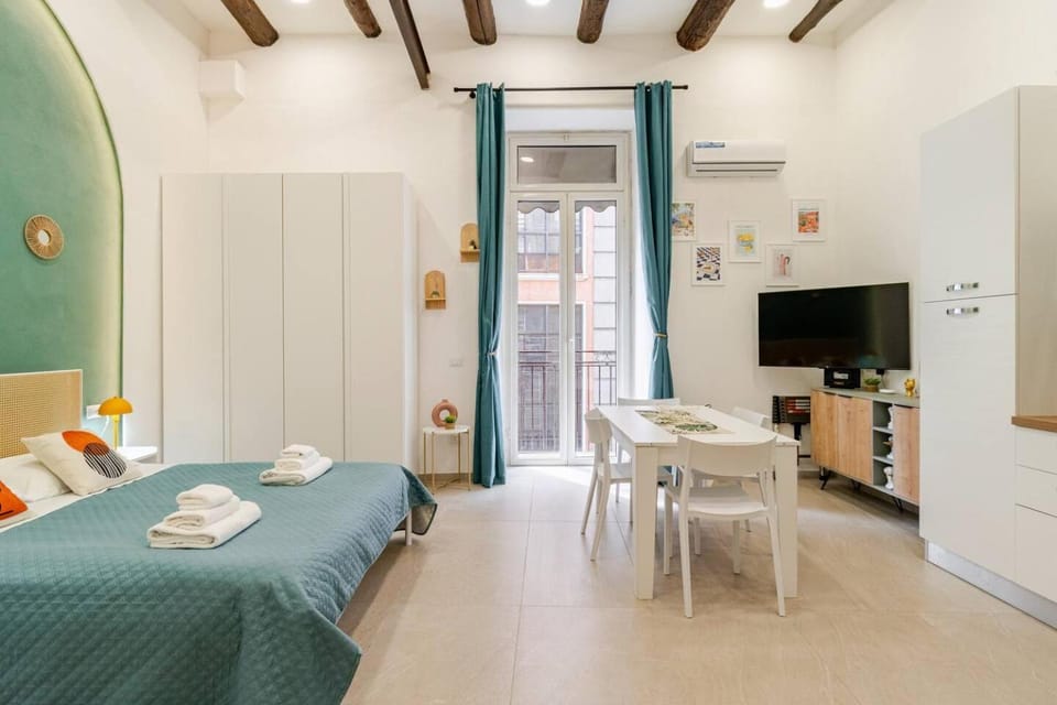 Bed, TV and multimedia, Living room, Dining area, Bedroom, towels, wardrobe, air conditioner