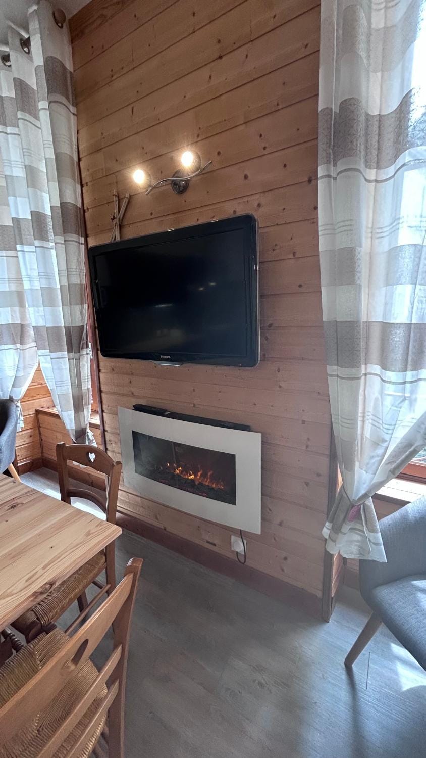 Appartement 4 à 6 personnes Hyper Centre au Calme dans impasse AVEC PARKING Apartment in Cauterets
