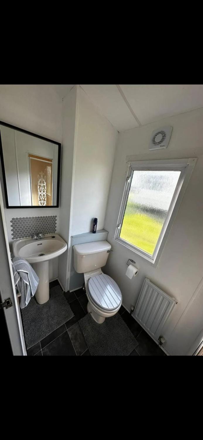 2 Bed Mobile Home Sea Views, Centre Field Campground/ 
RV Resort in Eastchurch