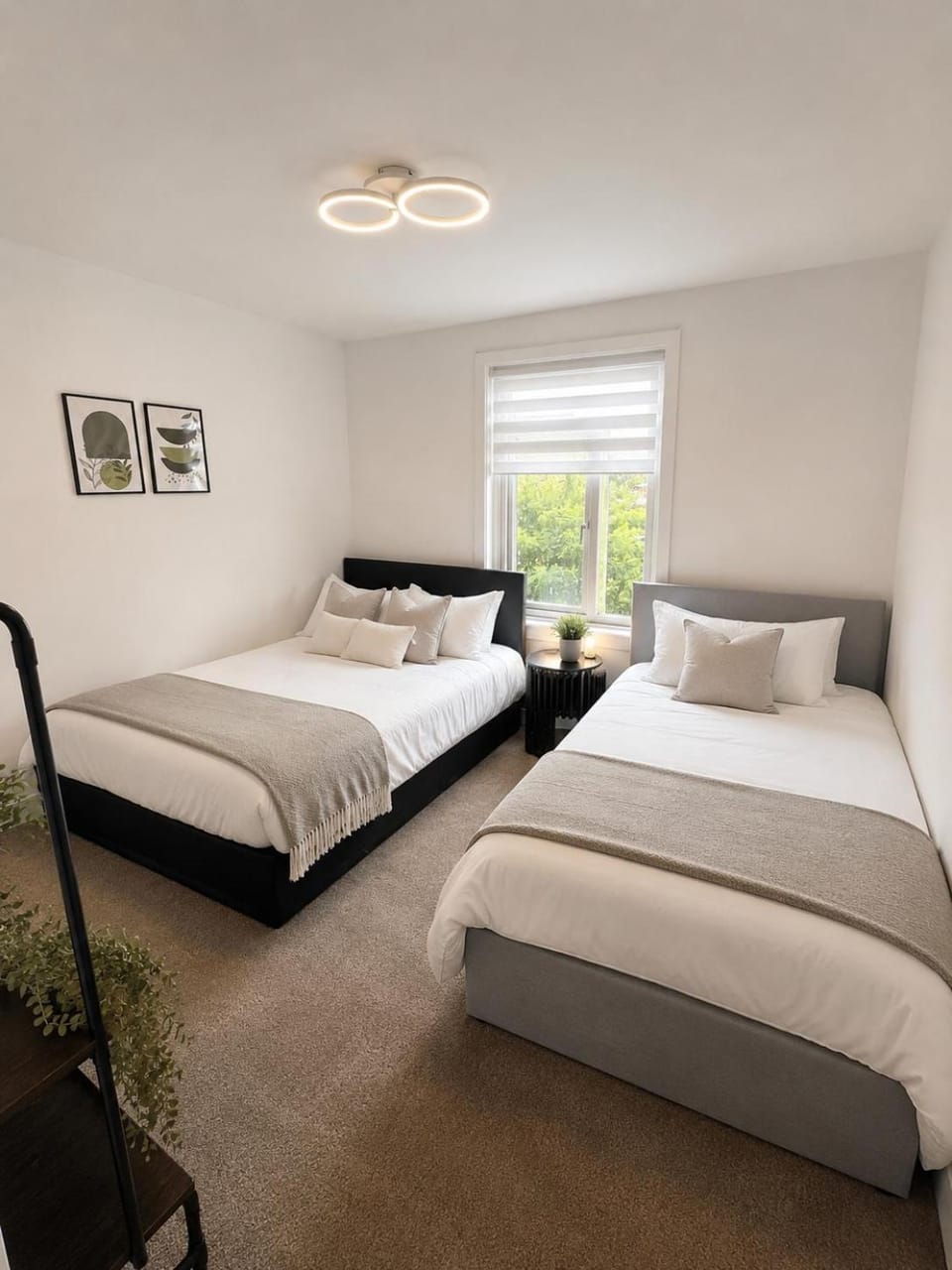 Spacious Stylish House Sleeps 12 in Central Tonbridge House in Tonbridge and Malling District