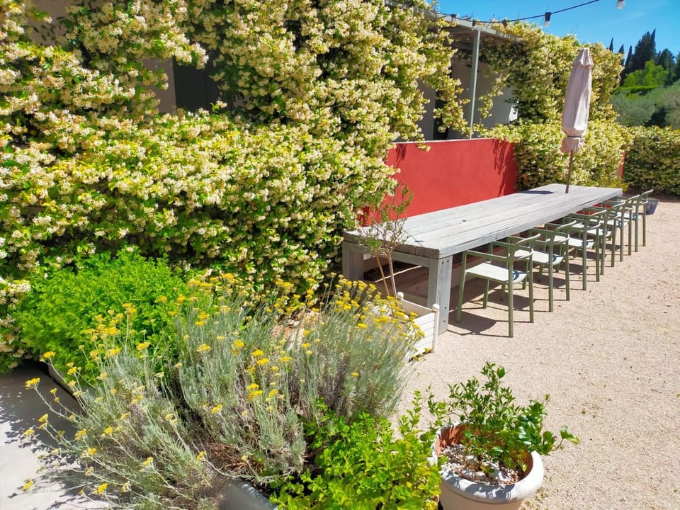Mas de charme au pied des Alpilles Bed and Breakfast in Arles