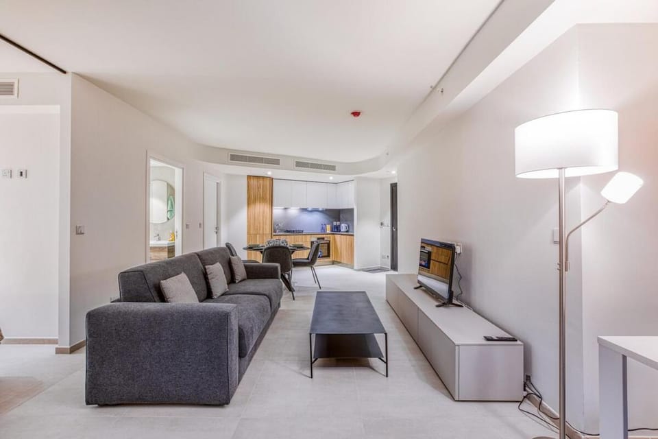 TV and multimedia, Living room, Photo of the whole room, Seating area, Evening entertainment