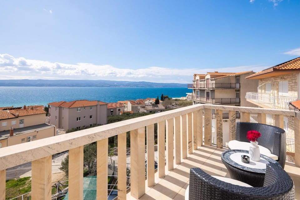 Day, View (from property/room), Balcony/Terrace, Seating area, Sea view