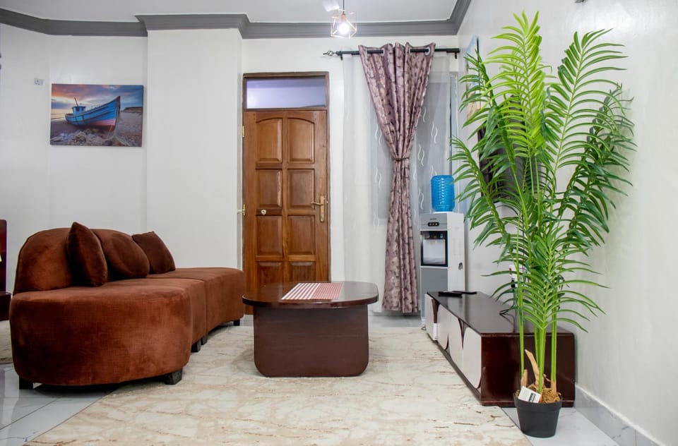 TV and multimedia, Kitchen or kitchenette, Living room, Seating area