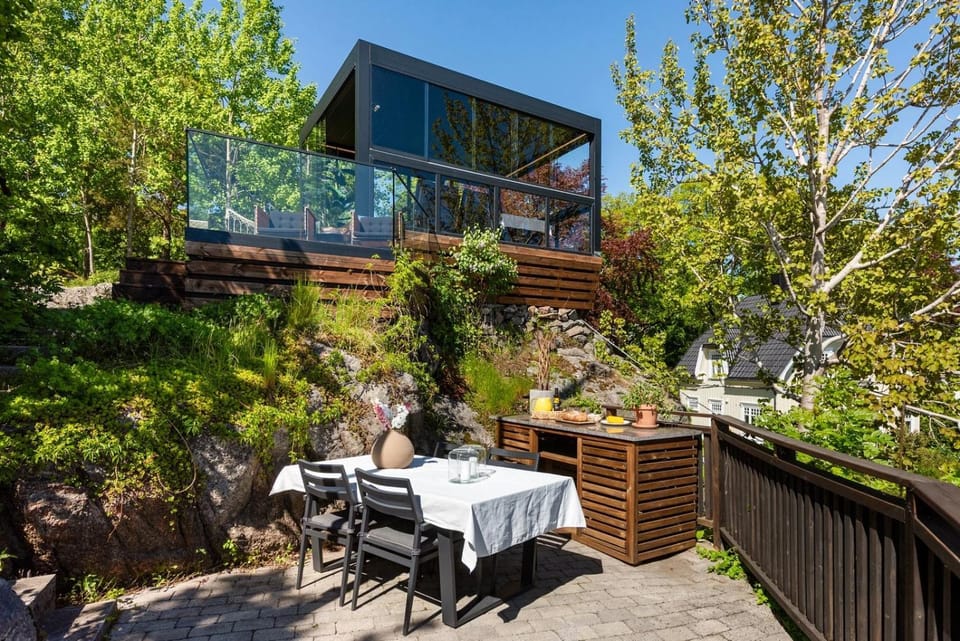 Property building, Garden, Balcony/Terrace, Garden view