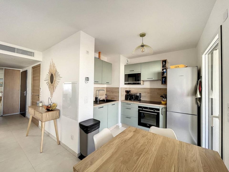 Appartement dans résidence avec piscine Apartment in Calvi