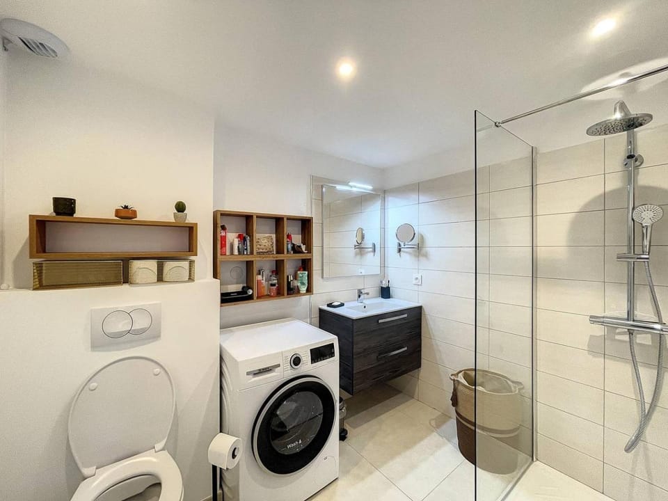 Appartement dans résidence avec piscine Apartment in Calvi