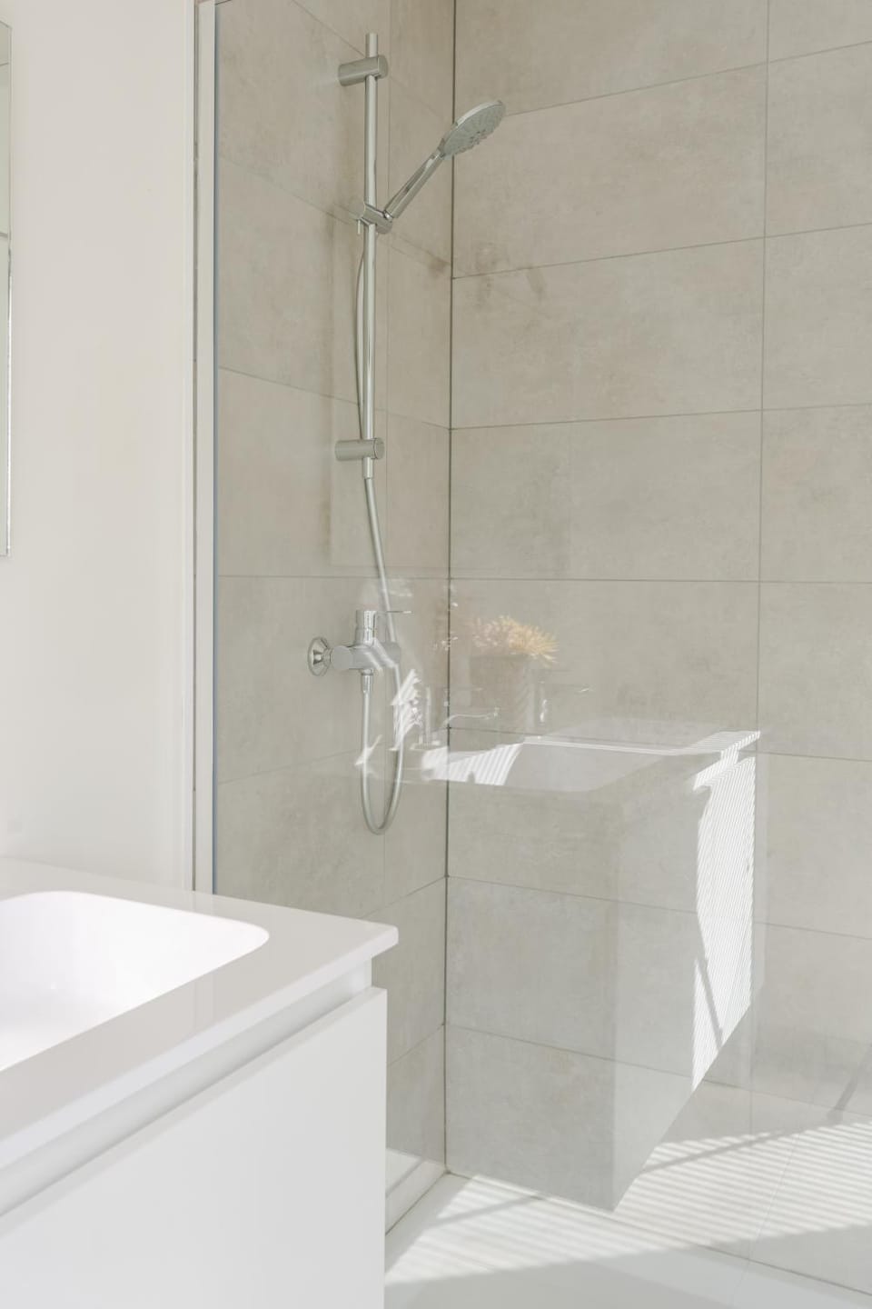 Shower, Bathroom, towels