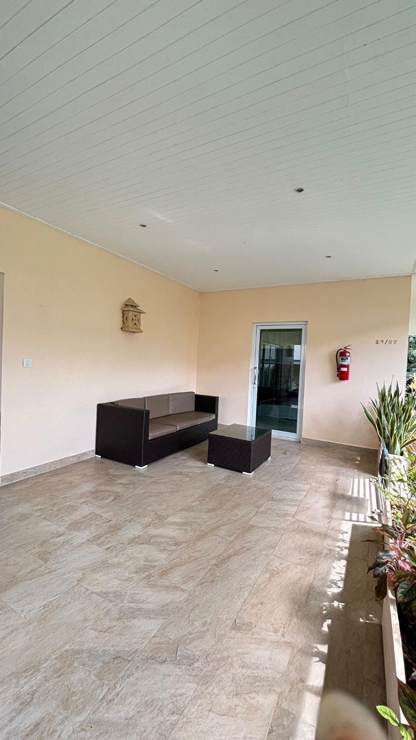 Facade/entrance, Balcony/Terrace