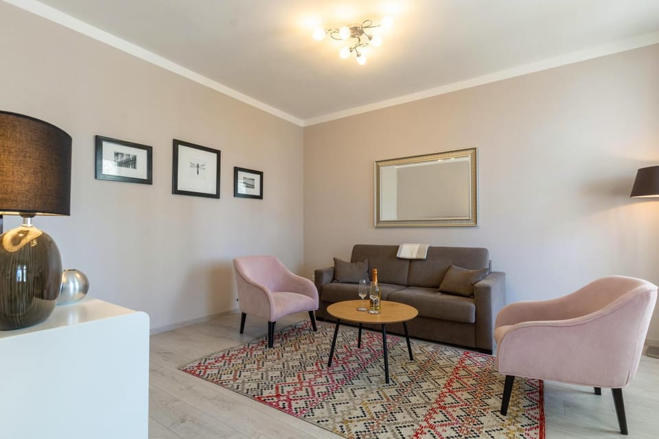 Villa Iduna Ferienwohnung No 11 - 1 OG mit Balkon nach Osten Apartment in Binz