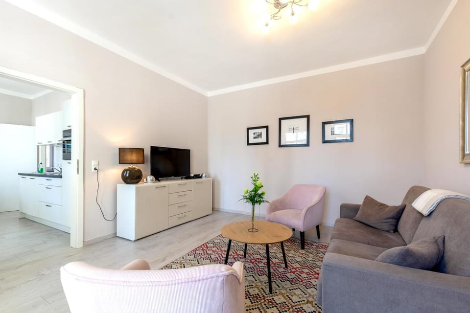 Villa Iduna Ferienwohnung No 11 - 1 OG mit Balkon nach Osten Apartment in Binz