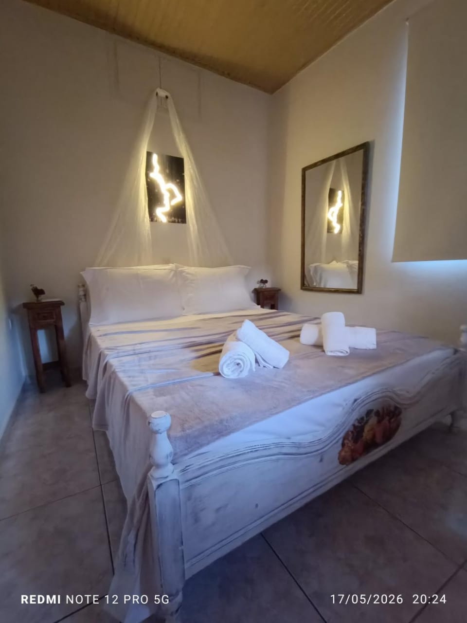 Bedroom, room service
