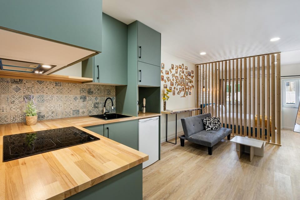 Kitchen or kitchenette